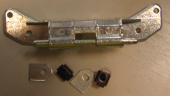 Петля люка (кронштейн) для стиральной машины  BOSCH (T8223 / 153150 / 74BS001 / WB018 / 2826004 / DR