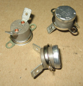 Термостат KSD301 t - 100*С, тип "LBVL", NC нормальнозамкнутый, подвижным с фланцем, контакты 45*. T2