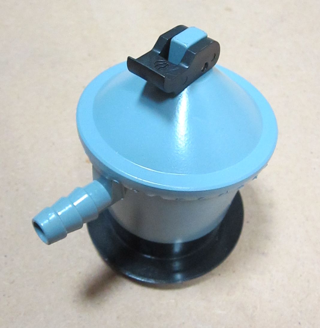 Газ Регулятор давления (редуктор) (аналог - Балтика) (для баллона 10л. "под клапан") SURGAS (C-358) 