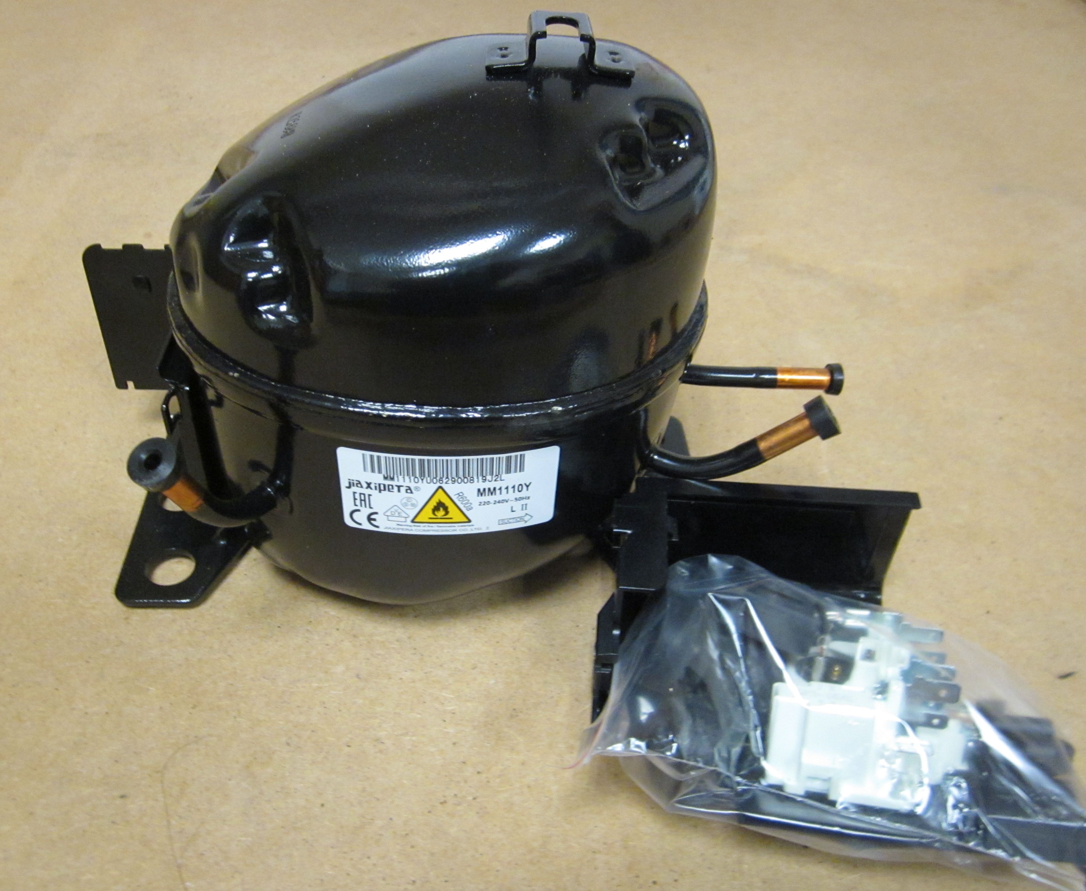 Мотор компрессор JIAXIPERA MM1110Y для холодильника (R600a, 115Вт. при -23,3°C)