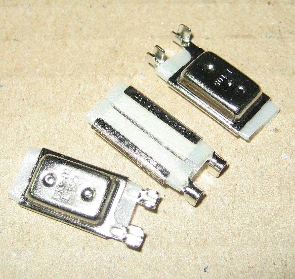 Термоавтомат CK-01 105*C 8A (motor protector) (применение: Защита электродвигателей, аккумуляторов и