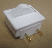 Кнопка ВОК LTK17C Выключатель света холодильника БИРЮСА (00103020 / 00104551 / 800004513 / 4140046)