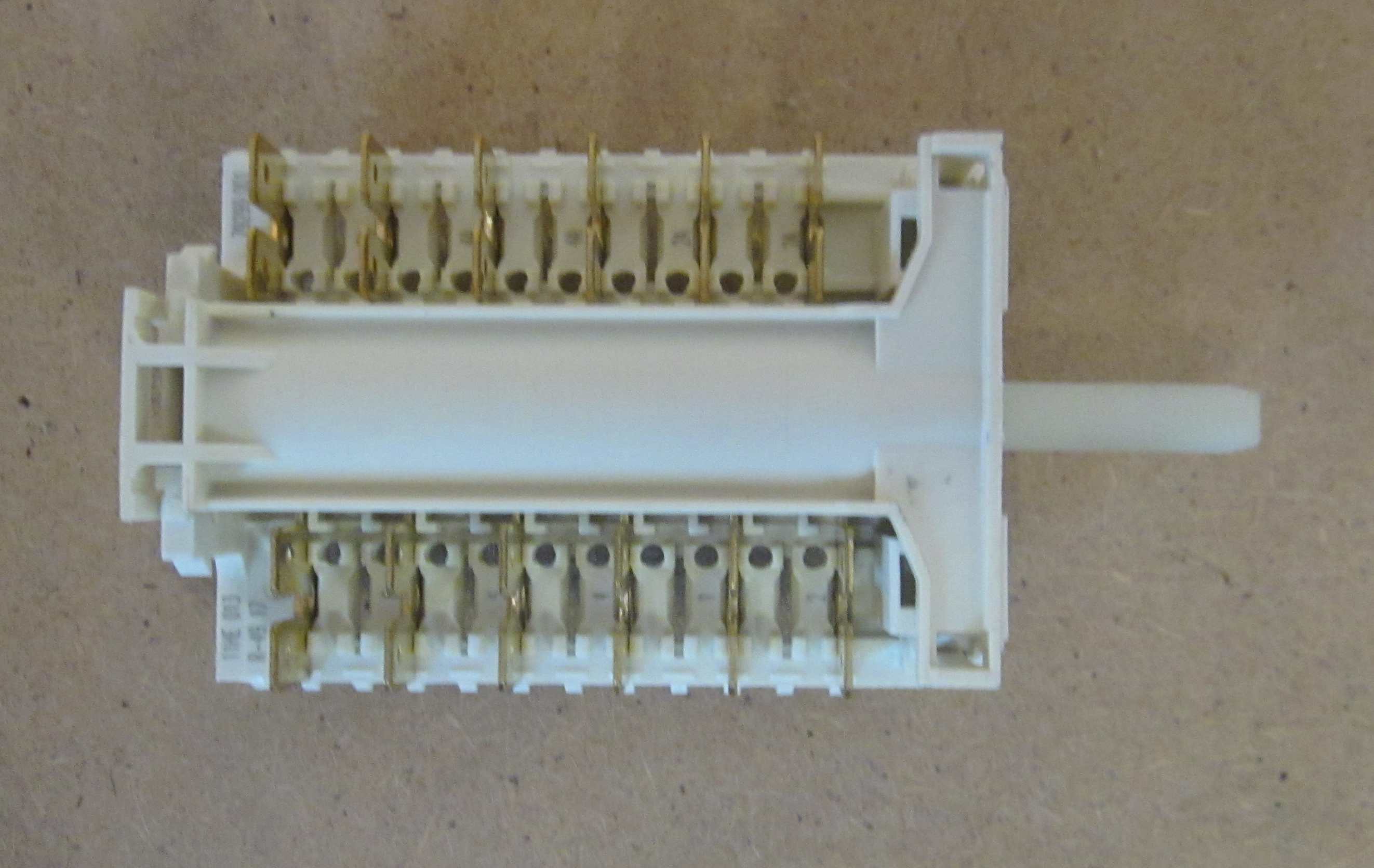Переключатель  6 позиционный 11HE-013 BOSCH / SIEMENS (173809 / 232094)