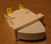 Кнопка ВОК Выключатель света холодильника Стинол / Индезит / Аристон Выключатель рычажный (Merloni 8