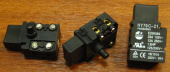 Кнопка HY79C-21 12A (с фиксатором)