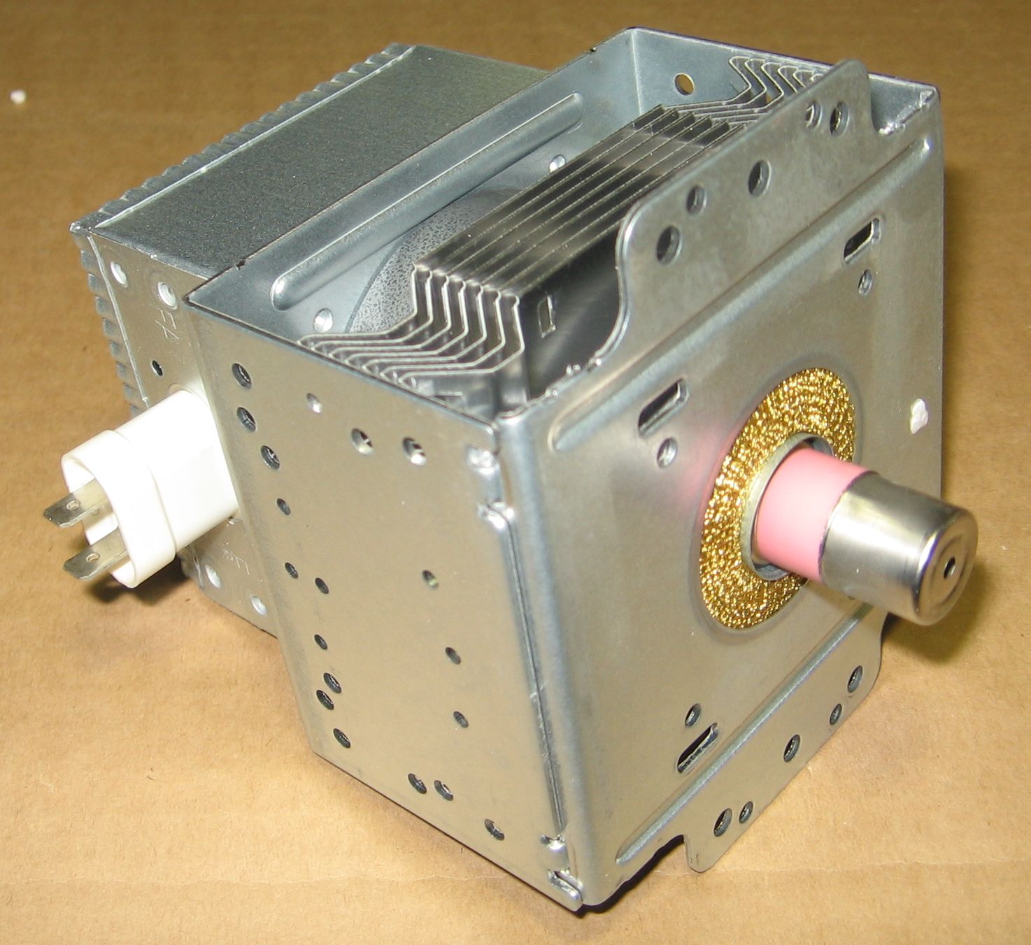 Магнетрон для микроволновой печи 1000W 2M246-06B LG (2M246-01GKH / SVCH001 / SVCH-001)