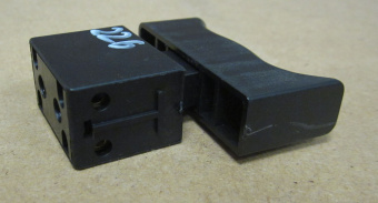 00015216-3